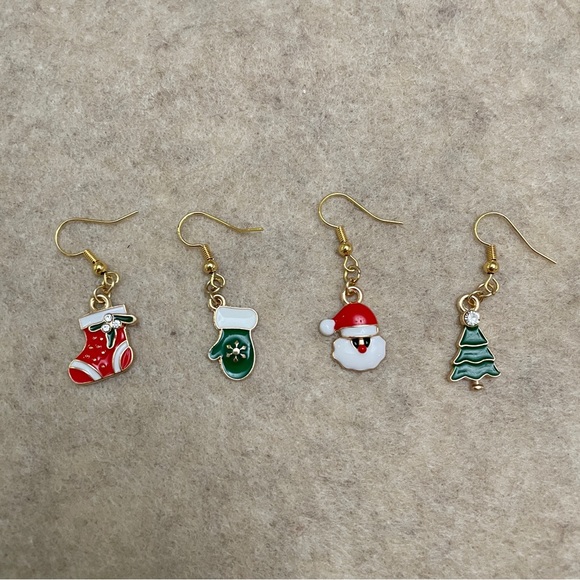 2 Pairs of Christmas Santa Earring Set - Picture 2 of 2